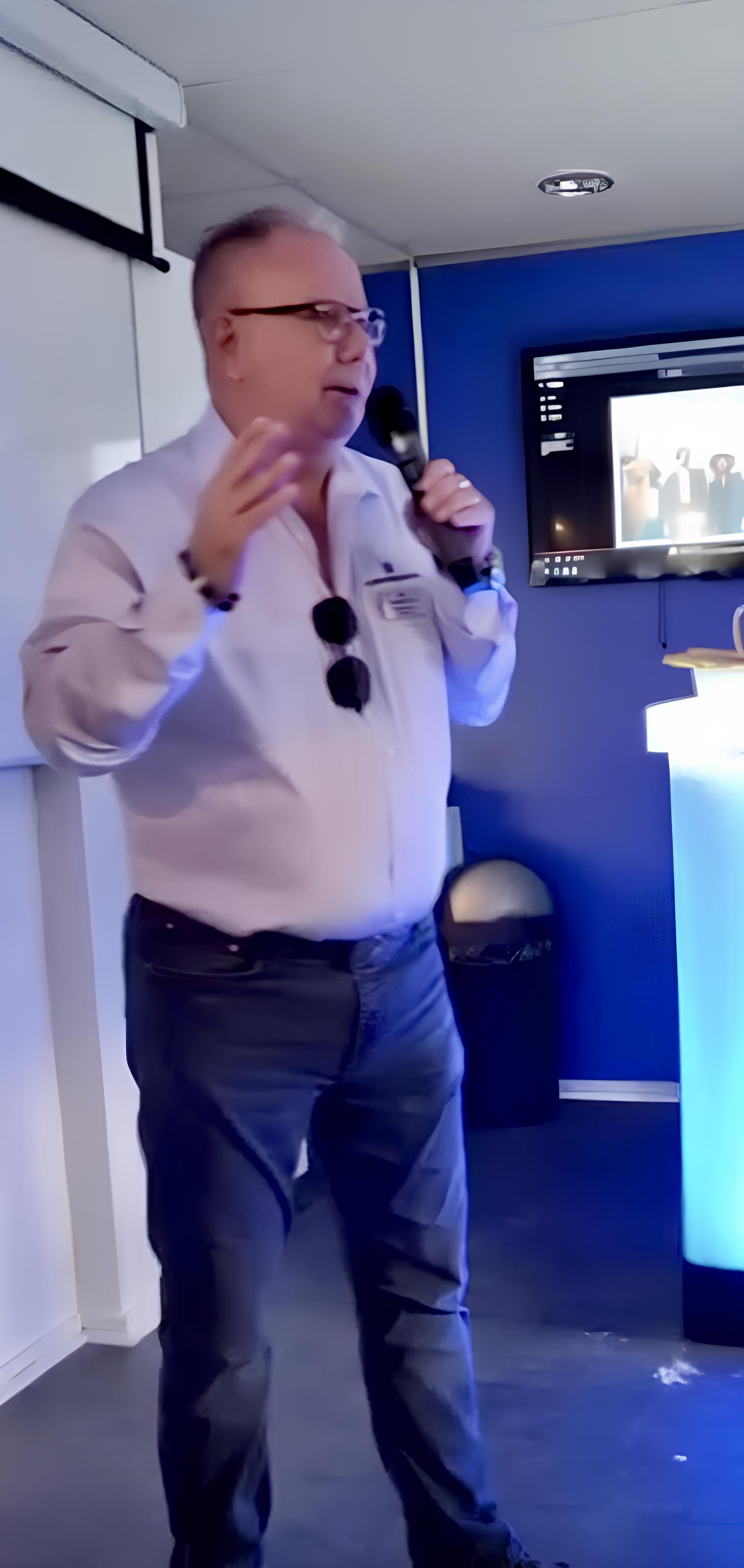 Besiktningsman besiktigar badrum
